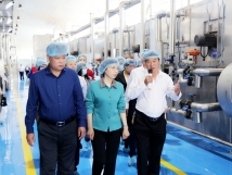 天津市西青區(qū)常委統(tǒng)戰(zhàn)部部長董秀琴蒞臨亞歐調研